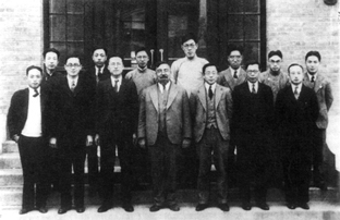1936年清华大学电机系教师合影